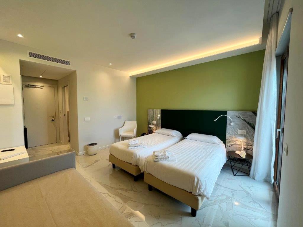 Hotel Alpha سانتّانييلّو المظهر الخارجي الصورة