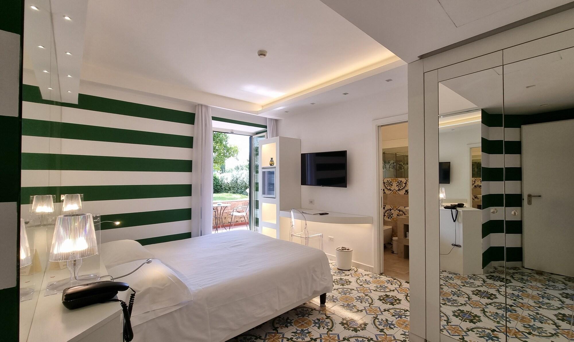 Hotel Alpha سانتّانييلّو المظهر الخارجي الصورة