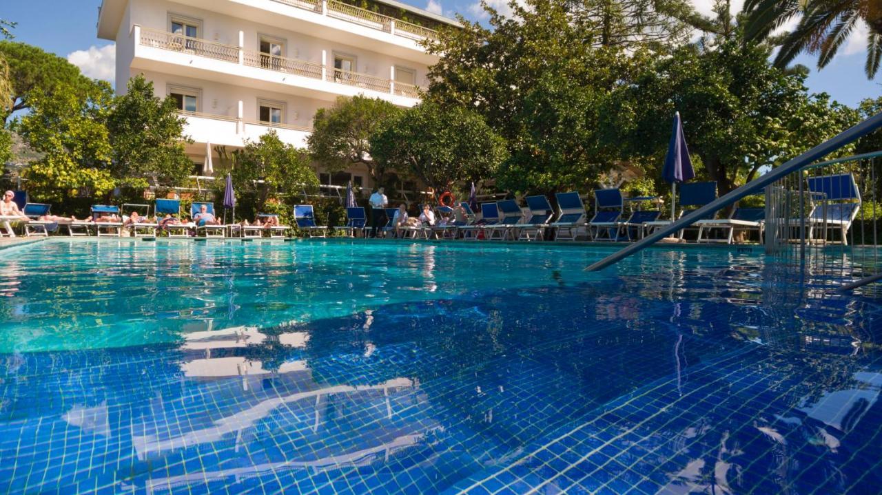 Hotel Alpha سانتّانييلّو المظهر الخارجي الصورة